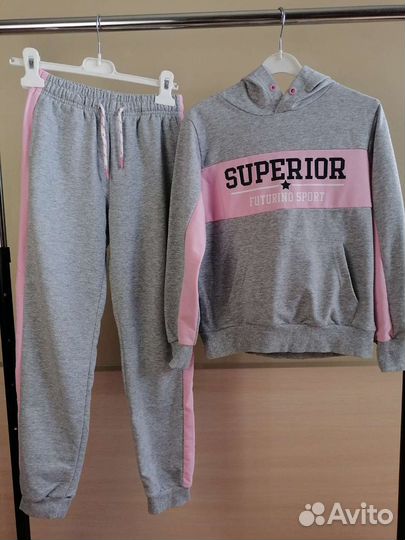 Спортивный костюм на девочку 140