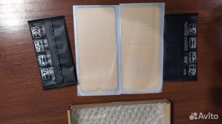 Защитное стекло на телефон новое