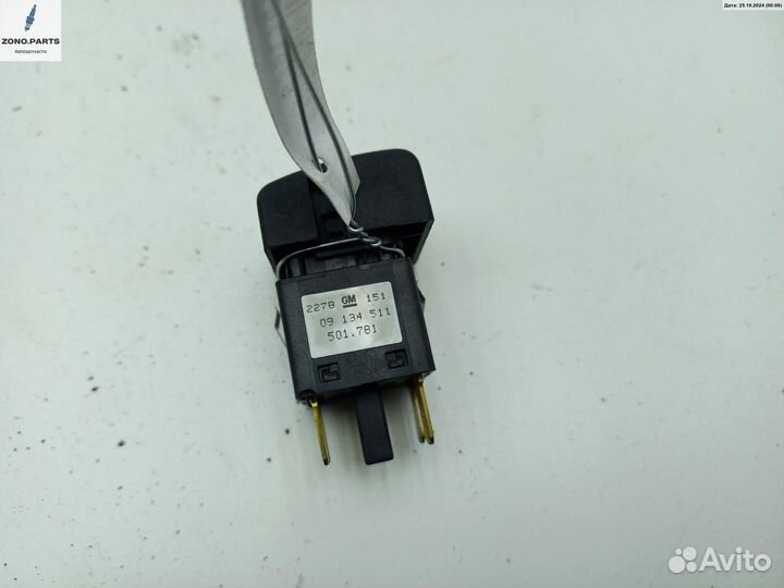 Кнопка кондиционера 09134511 на Opel Vectra B
