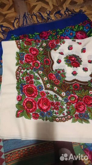 Платки старинные и винтажные.репсовые,шерсть