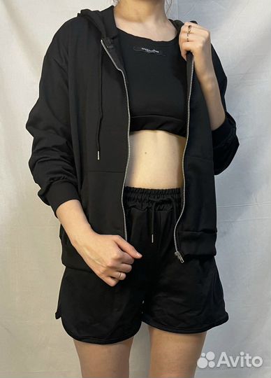 Спортивный комплект женский