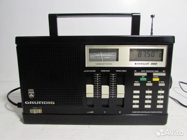 Grundig Satellit 300 Немецкий приемник 1983г
