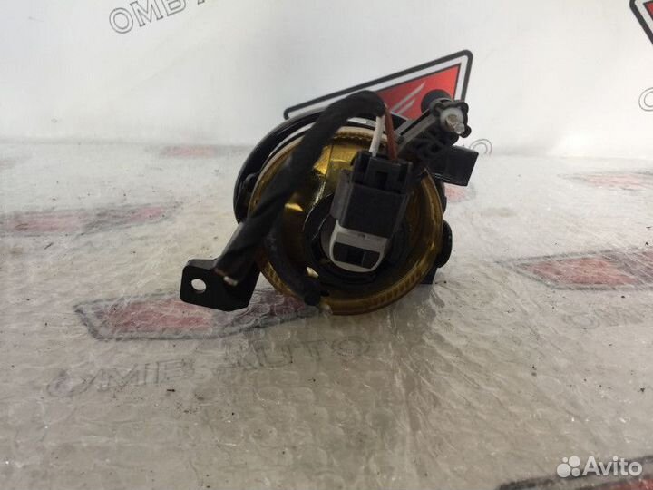 Фара противотуманная правая Фольксваген Гольф 6