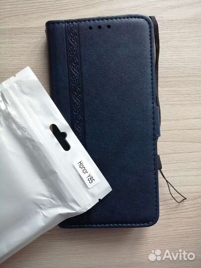 Продам чехол-книжка для huawei Y8s
