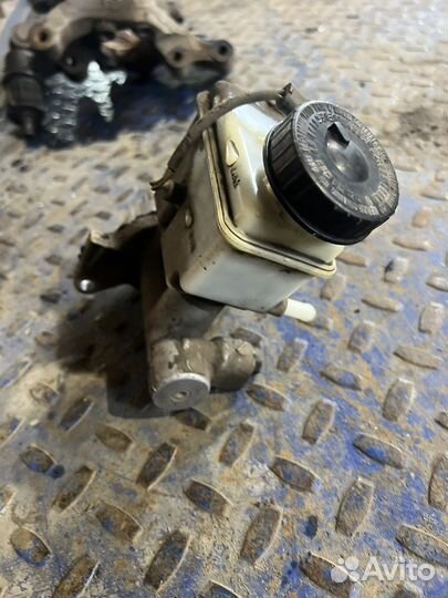 Главный тормозной цилиндр Chevrolet Lacetti