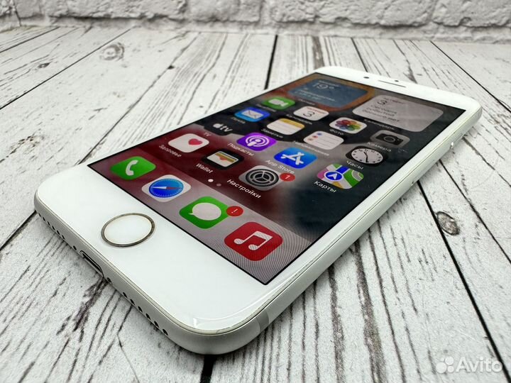 Apple iPhone 7 32gb Silver идеал