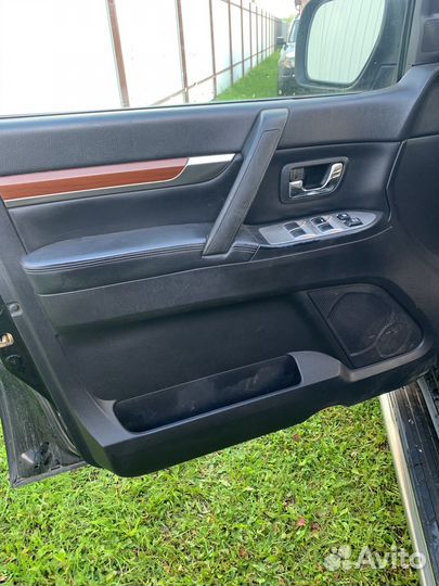 Дверная карта mitsubishi pajero 4