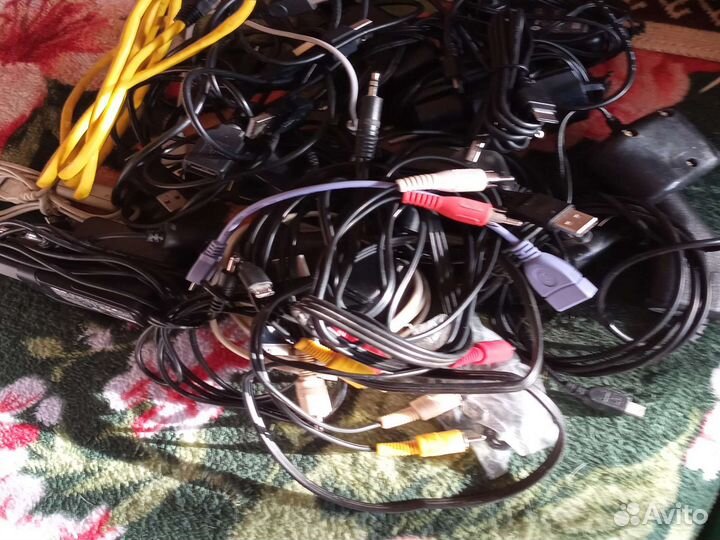 Зарядное устройство и переходники