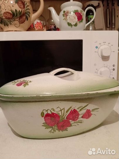 Кастрюля чугунная