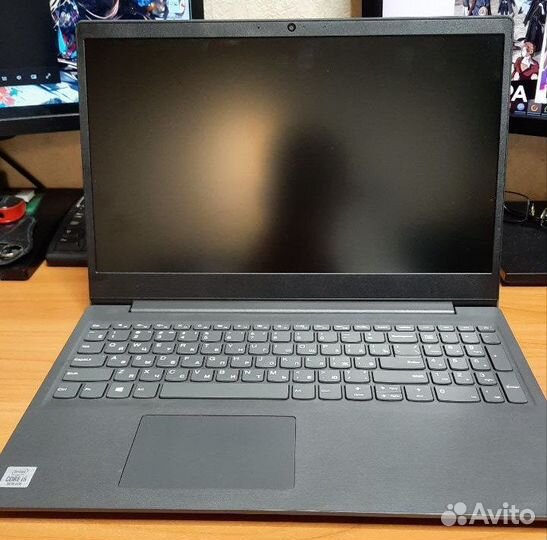 Lenovo V15 15.6