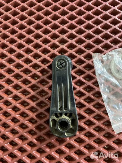 Ручка стеклоподъемника Toyota Carina E