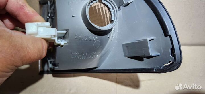 Указатель поворота правый audi a8 d2