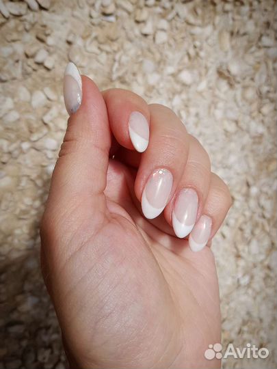 Маникюр и педикюр