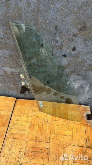 Стекло двери переднее левое Mazda 3 BL 2.0