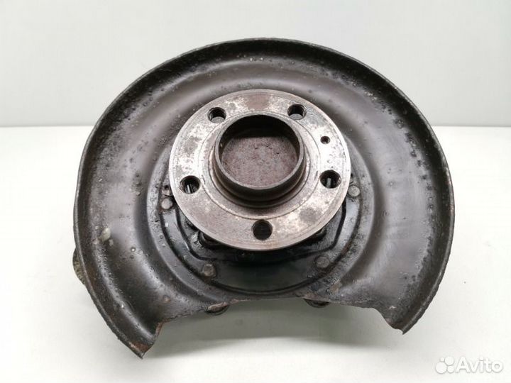 Кулак задний правый Volvo S60 1 2.4 2004