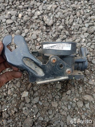 Дроссельная заслонка Ford Focus 1 cdda 1.6 8V