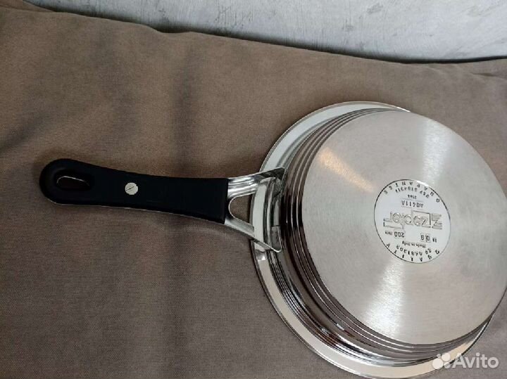 Сковорода блинница Zepter d20 темный пластик