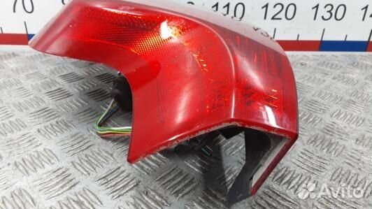 Фонарь задний правый volvo XC90 1 (YKR06MY01)