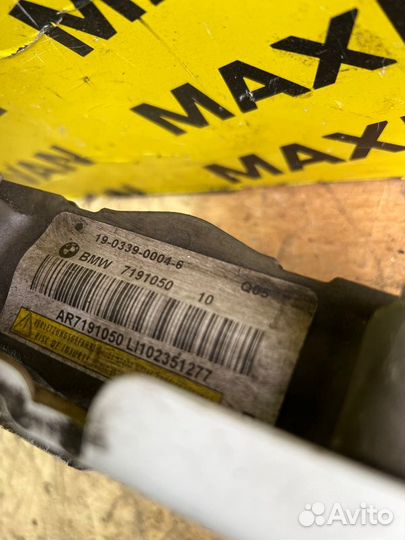 Петля капота передняя правая Bmw 5-Series F10 2010