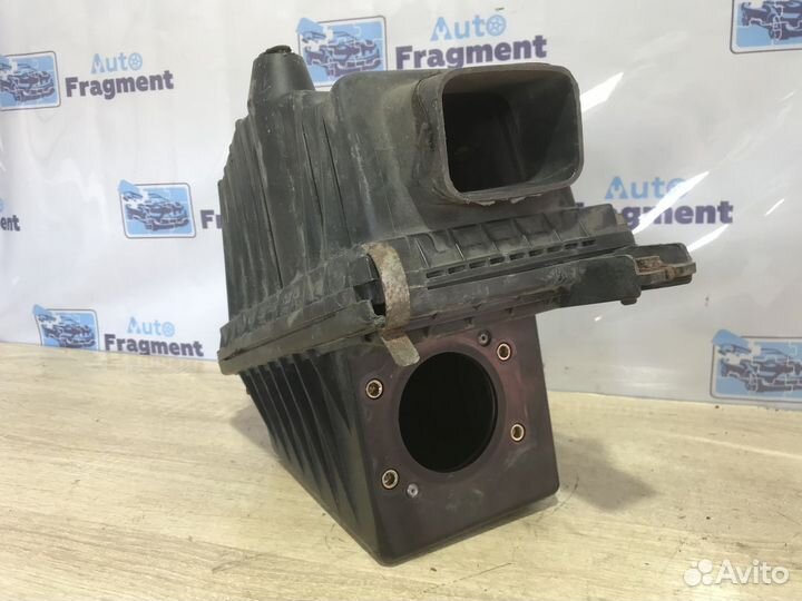 Корпус воздушного фильтра Nissan Maxima А32