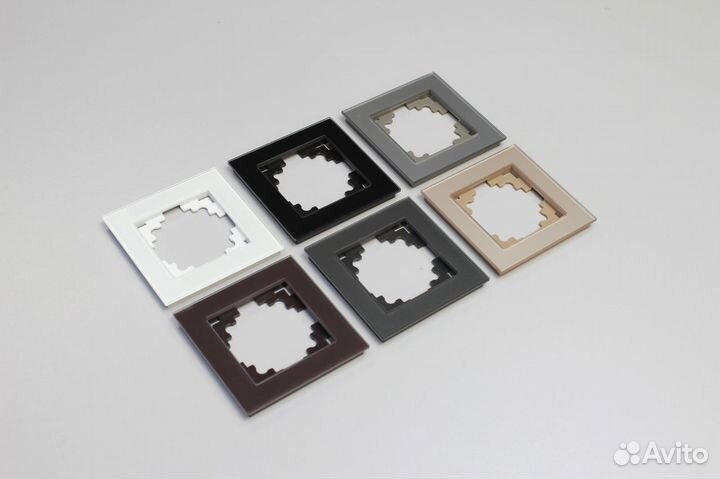 Рамка (стекло) для розеток и выключателей