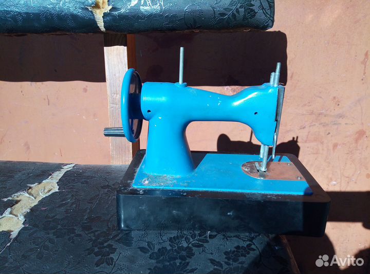 Детская швейная машинка