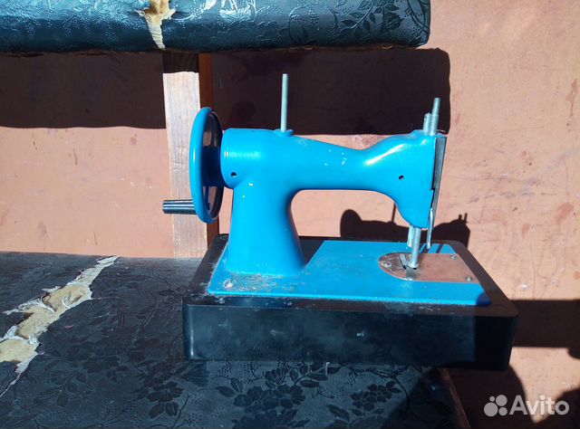 Детская швейная машинка