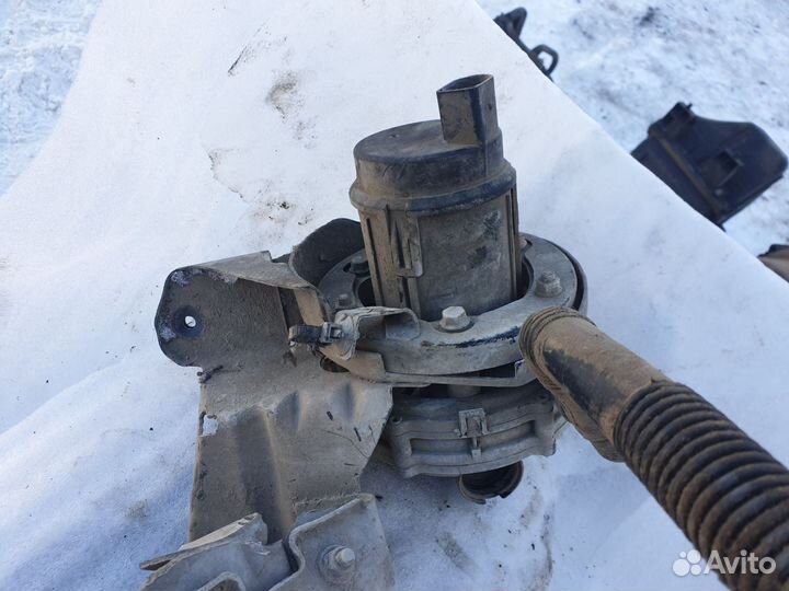 Насос продувки катализатора Volkswagen Passat B5