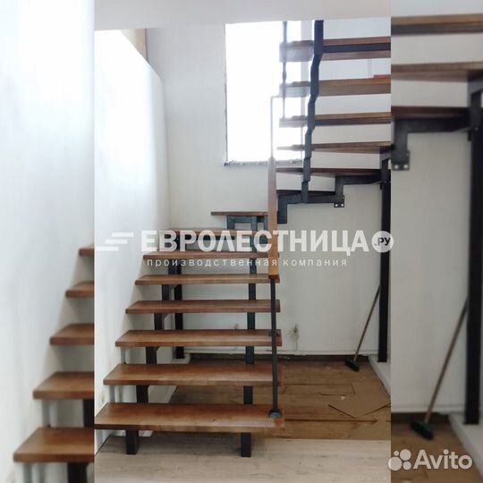 Лестница для дома на 2 этаж