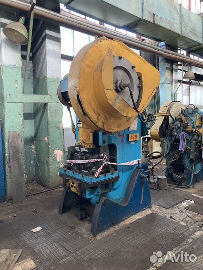 Пресс кривошипный кв-235