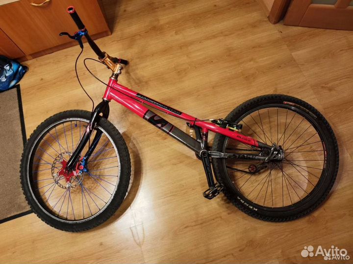 Рама Strk trila team