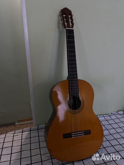 Классическая гитара yamaha c40