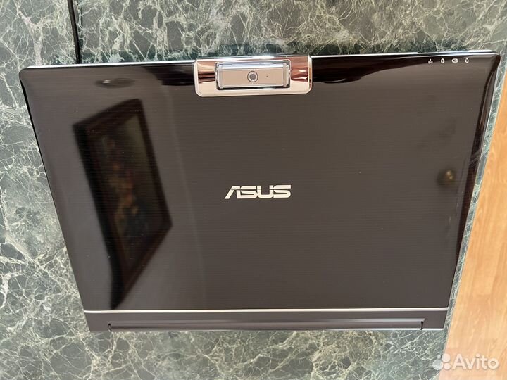 Ноутбук asus F8V