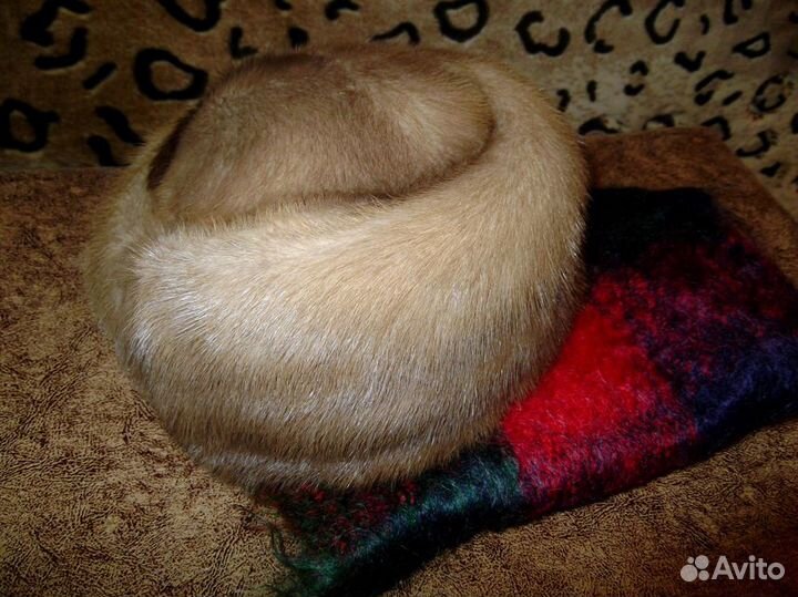 Отдадим даром шапку и шарф