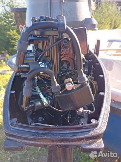 Моторная лодка с мотором и с прицепом