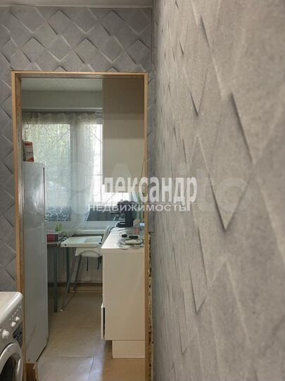 2-к. квартира, 42 м², 1/5 эт.