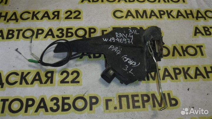 Замок двери задней левой Toyota RAV4 (XA20) 2000