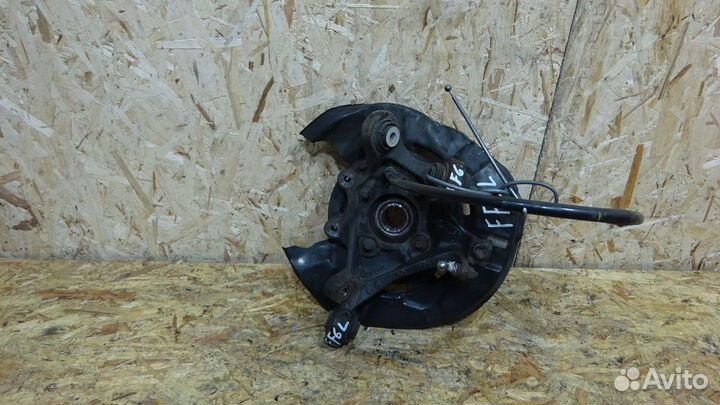 Кулак задний левый BMW X1 E84 бмв Х1 Е84