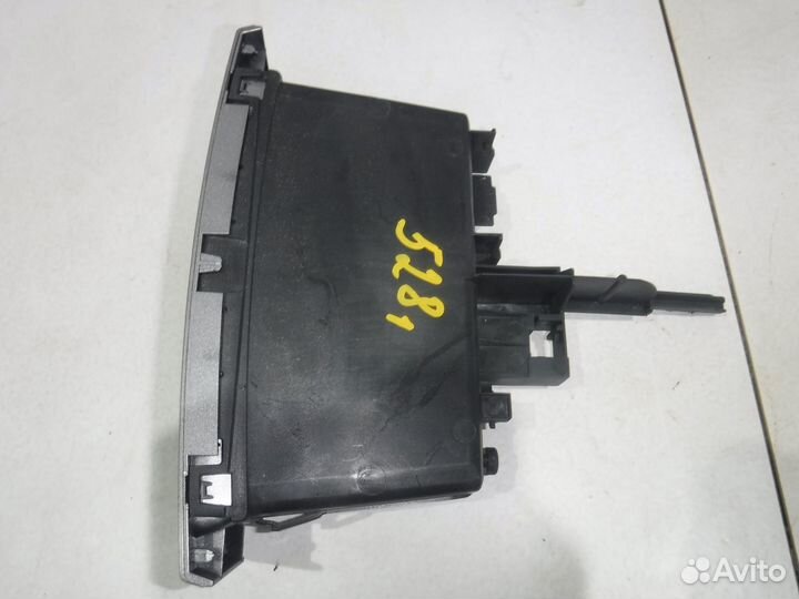 Ящик передней консоли Peugeot 308