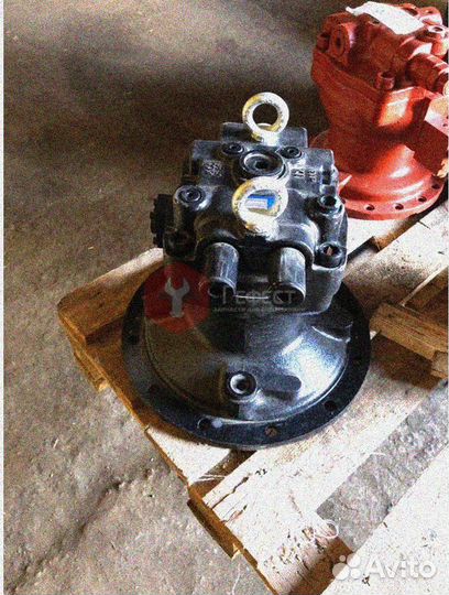 Гидромотор редуктора поворота JCB JS260