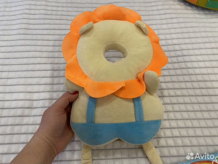 Бизиборд + игрушки