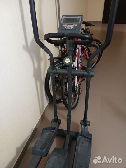 Эллиптический тренажер