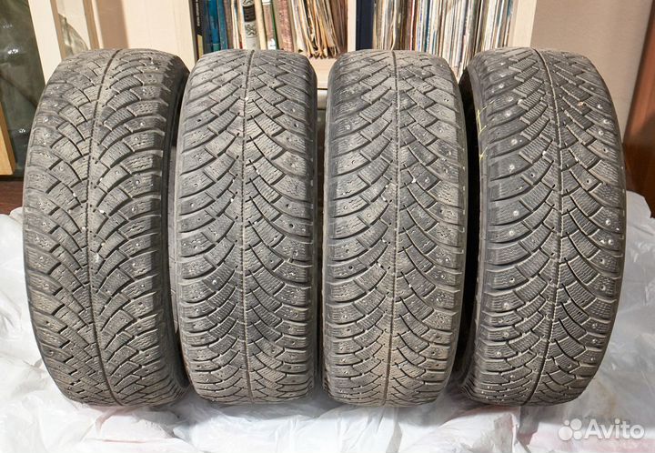 Bfgoodrich G-Force Stud 215/55 R17 Q