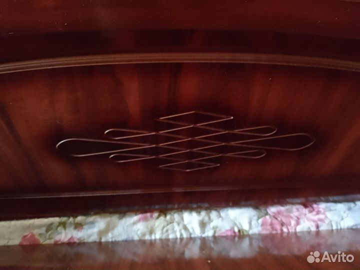 Кровать двуспальная с матрасом