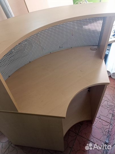 Стойка ресепшн