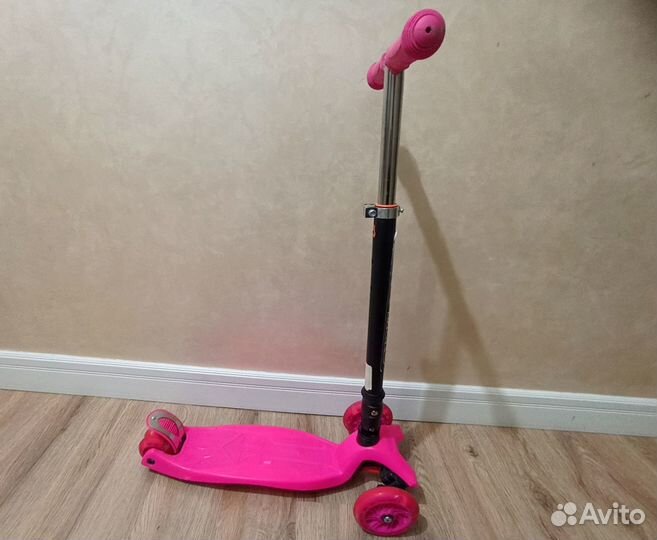 Детский трехколесный самокат