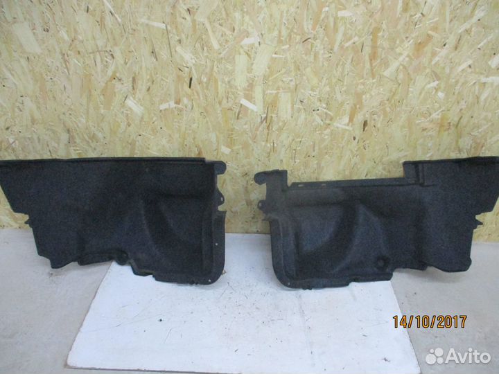 Обшивка багажника боковые Тойота Королла 150