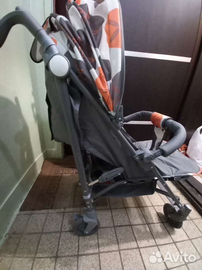 Прогулочная коляска трость новая
