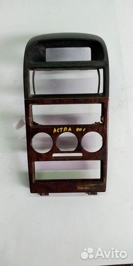 Рамка магнитолы Opel Astra G