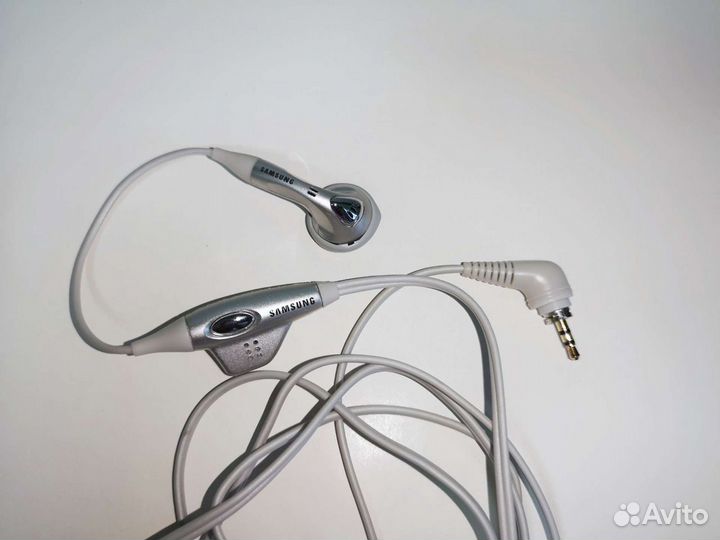 Наушники Samsung